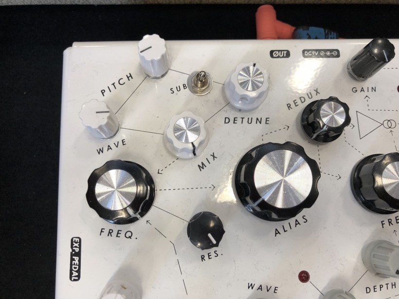 Superbooth 18 展会：Moffenzeef STARGAZER 桌面级波表合成器第一时间上手