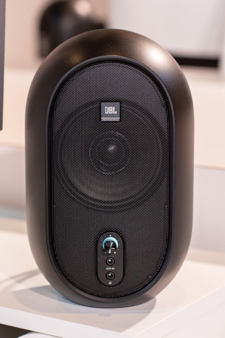 JBL - One Series 104监听音箱